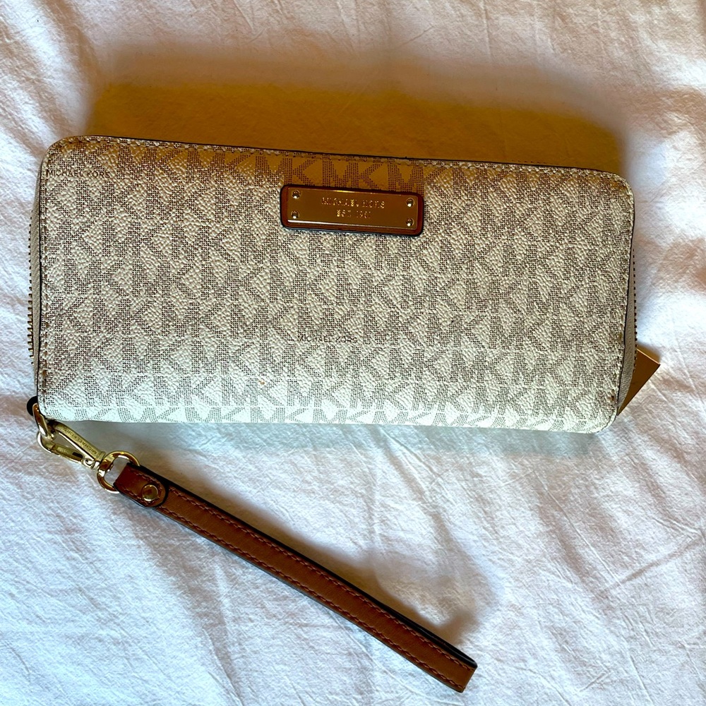 Michael Kors wallet